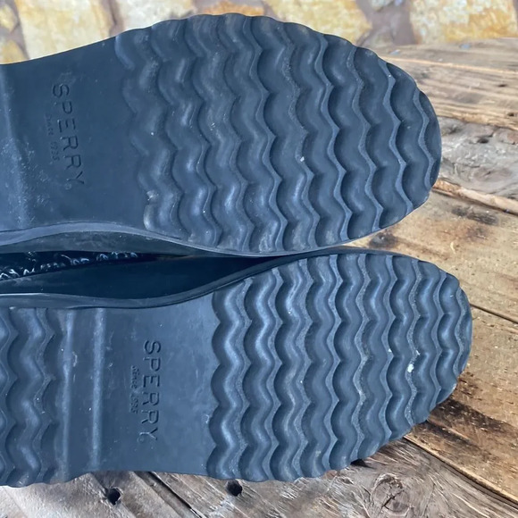 Womens Sperry winter boots size 8.5 chexk them out very nice thanks 🙏 - Picture 6 of 8